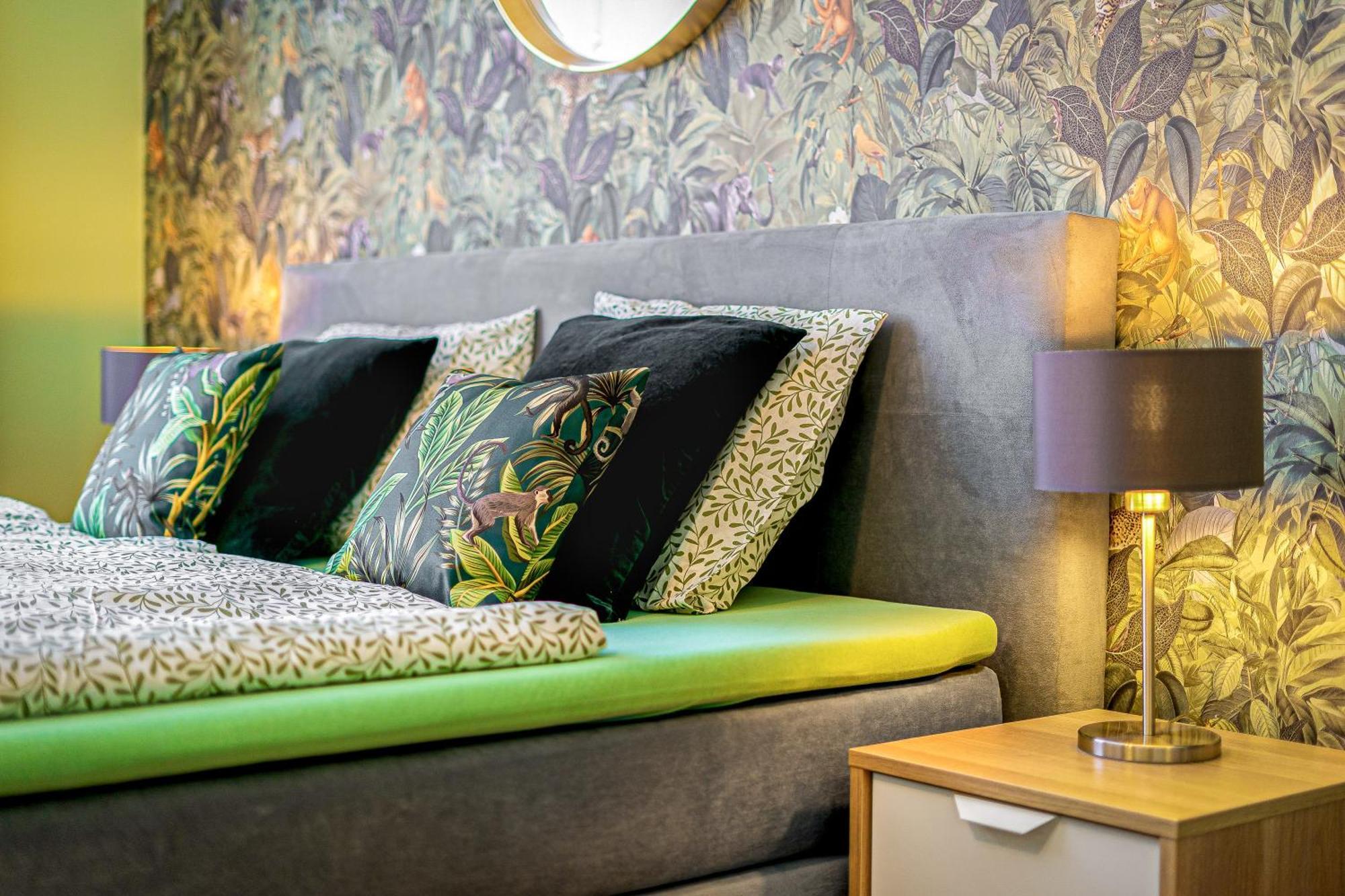 Oasis Apartments At Charles Square Praga Zewnętrze zdjęcie