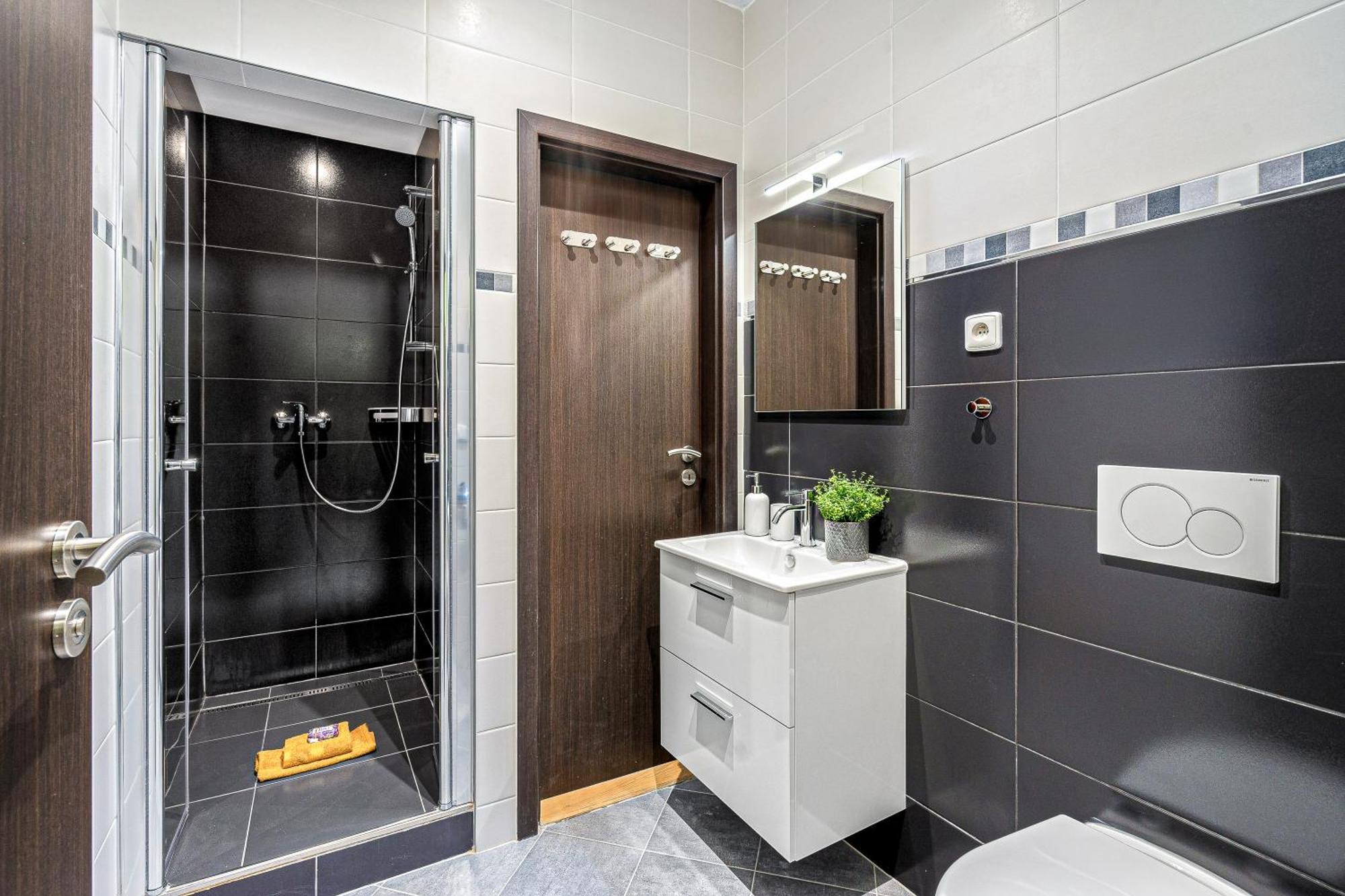 Oasis Apartments At Charles Square Praga Zewnętrze zdjęcie