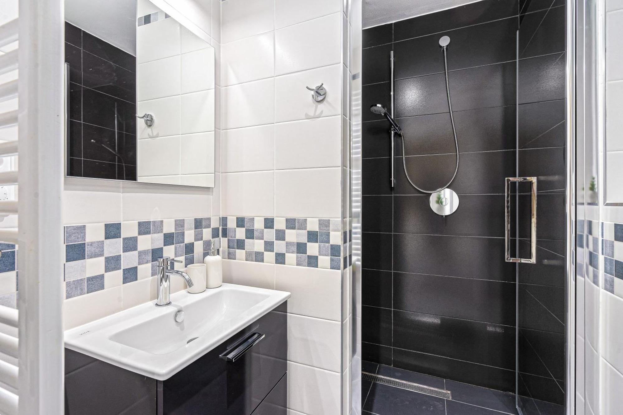 Oasis Apartments At Charles Square Praga Zewnętrze zdjęcie